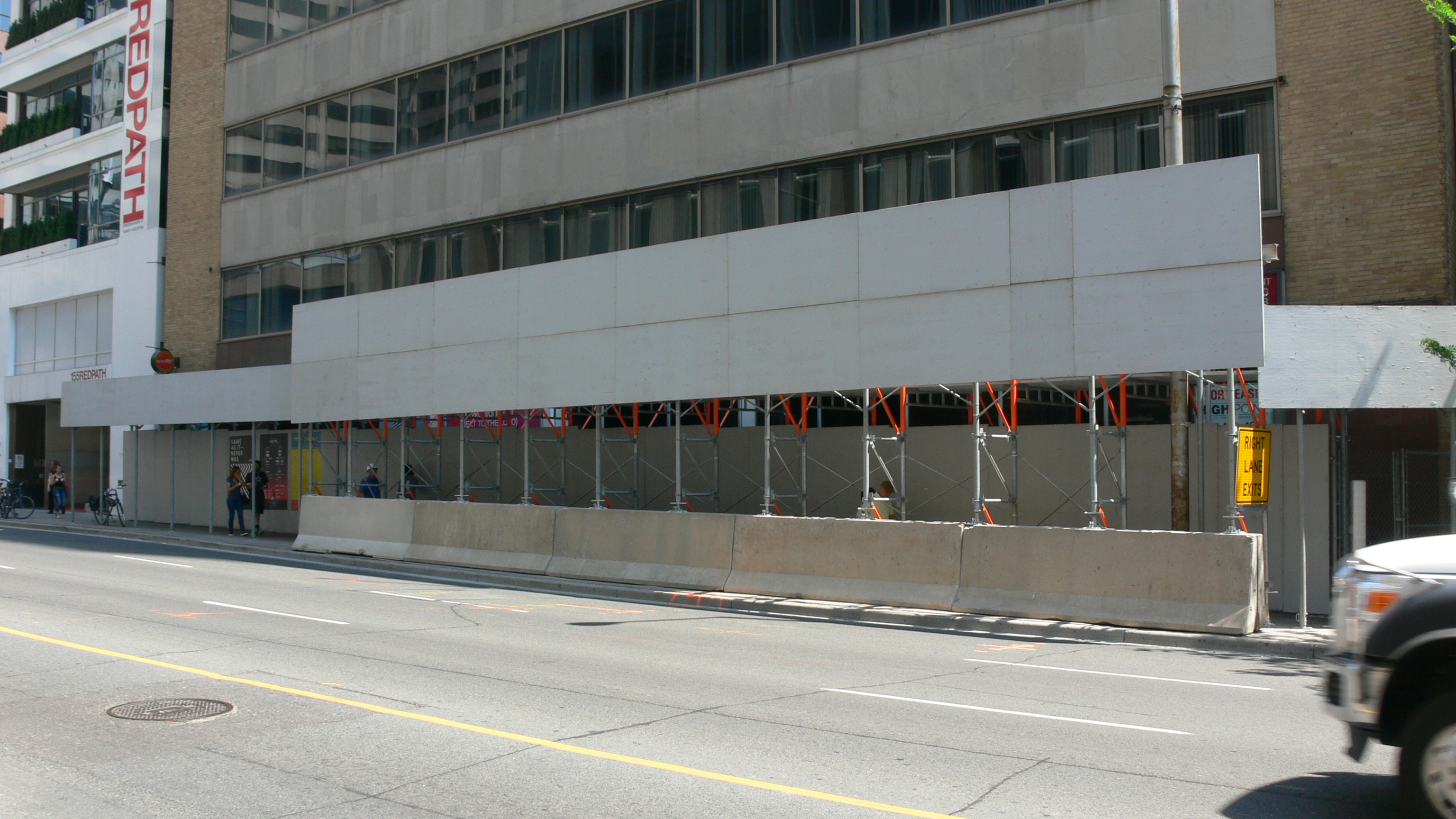 Plywood hoarding; covered walkway; construction hoarding; fencing