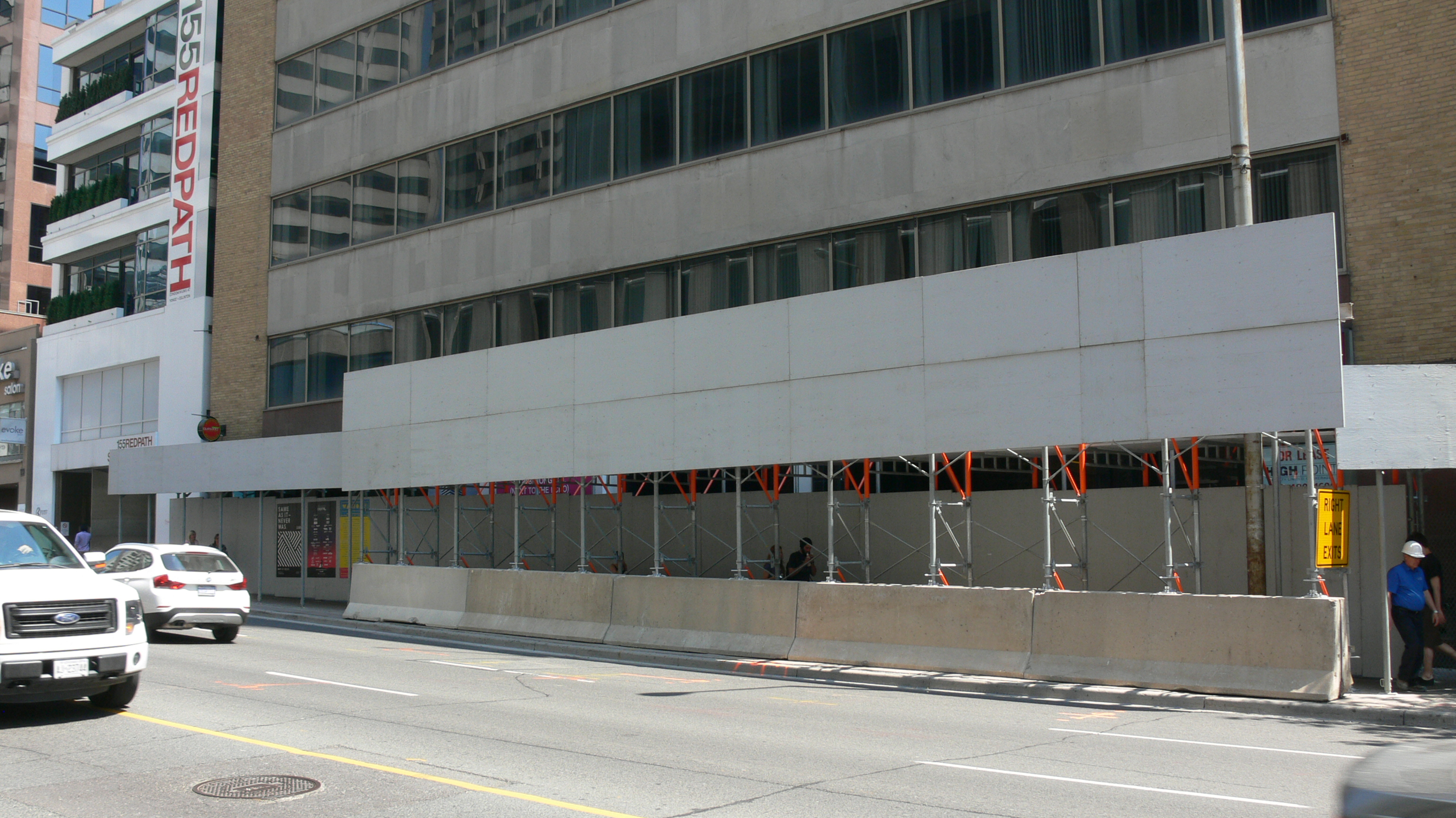 Plywood hoarding; covered walkway; construction hoarding; fencing